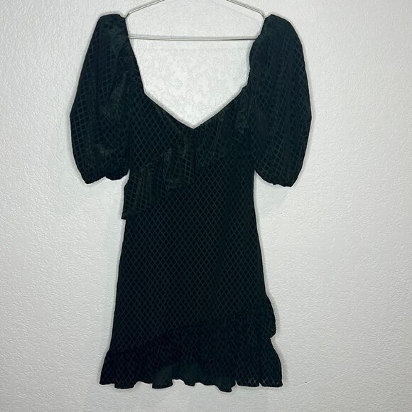 New Revolve X House of Harlow 1960 MEDINAH Mini Dress in Hunter Green Velvet - Picture 2 of 14